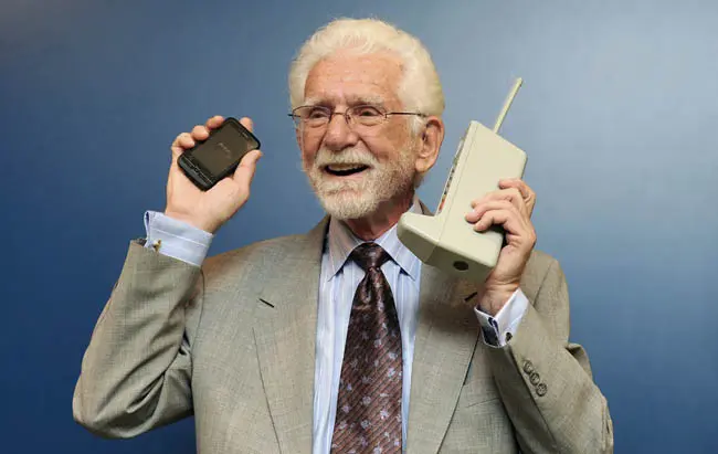El nacimiento de la telefonía móvil: Un viaje a través de los hitos que la definieron - Cuándo se creó la red telefónica primer servicio de telefonia movil - Cuándo se creó la red telefónica