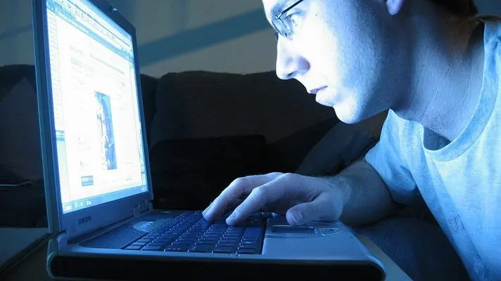 El Abuso de Internet: Una Realidad Creciente - Qué es el abuso de la Internet abuso de internet - Qué es el abuso de la Internet