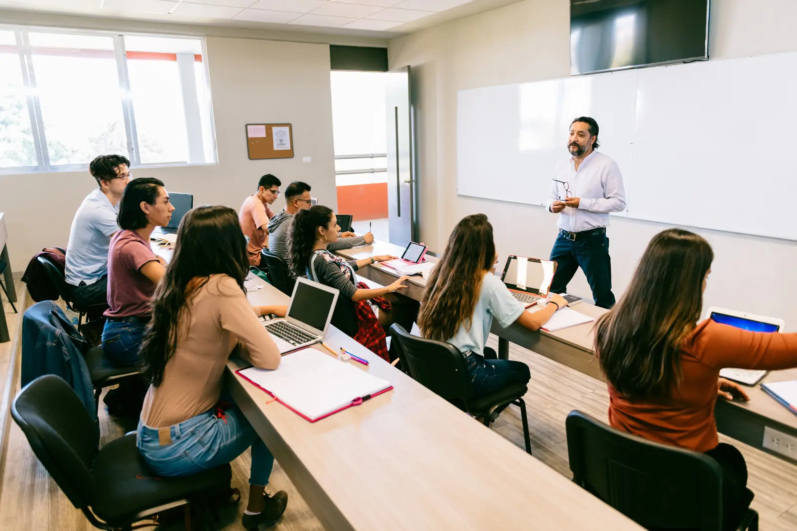 aulas con señal de internet - Qué es la conectividad en la escuela