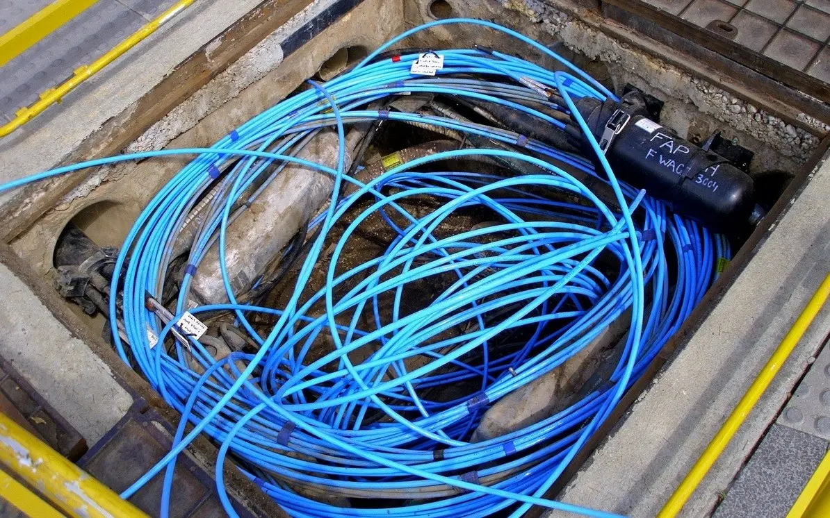 cual conexion es mas estable adsl o coaxial - Qué es mejor el cable coaxial o fibra óptica