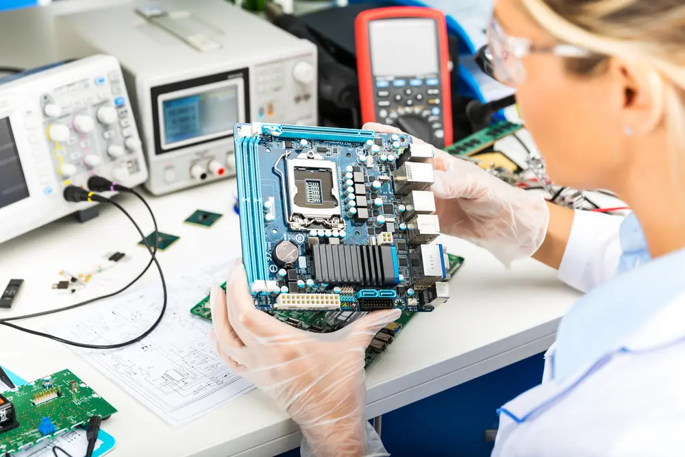ingeniero en seguridad telefonia celular - Qué hace un ingeniero en Electrotecnologia